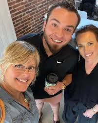 Mitzi Ferrell Brammer (@mitzcosmetics) • Instagram photos and videos