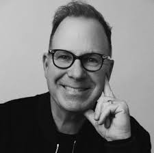 T W T H O U SAN EN Y