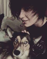 Последние твиты от dumbdog (@verydumbdog). Emoboy Emo Dog Cute Emo Boys Emo Boys Cute Emo Guys