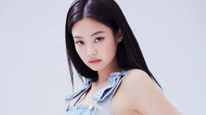 Is Jennie launching her makeup line? BLACKPINK member's recent actions  spark rumors