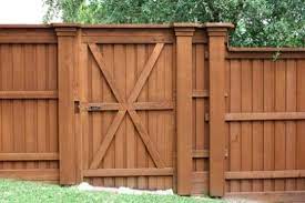 Horizontal lap fence with double front gate. Caps And Gate In Fence Wooden Fence Gate Fence Construction Fence Gate