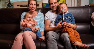 Advocaat joris van cauter, die een van de reuzegommers verdedigt, diende echter net voordien een wrakingsverzoek in tegen de voorzitster van die raadkamer. Belgische Sms Actie Geslaagd Twee Miljoen Euro Voor Zieke Baby Pia Buitenland Ad Nl