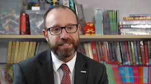 Can bankers cut in the classroom? Here's what it's like to make the leap to  teach