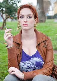 While they plan their score with blanche (mad men's christina hendricks), shannon makes a deal with a couple of gangsters (albert brooks and ron perlman), but when the plans collide: Beauty Will Save The World