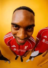 Gravenberch in the new kit 🤣🤣