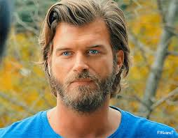 Son yıllarda ekranda olmayan kıvanç tatlıtuğ çok ilginç bir diziyle geliyor. Fuckyeahkivanc Tatlitug