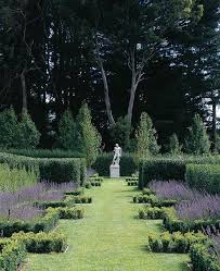 The Box Walk Beautiful Gardens Landscape Design Modern Garden