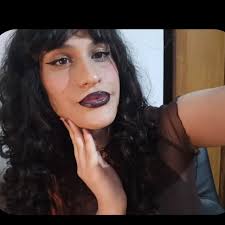 E ci saranno boicottatori dei transgender perchè si accaniscono contro una  donna.