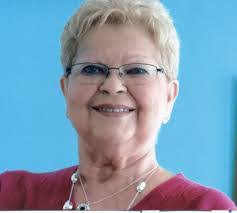 Denise Simard's Instagram, Twitter & Facebook