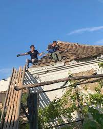 Nenad jezdic was born on july 12, 1972 in valjevo, serbia, yugoslavia. Bikovic Kupio Imanje U Blizini Manastira U Kojem Je Njegov Brat Staresina Komsija Mu Je Ovaj Glumac Telegraf Rs