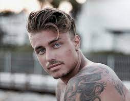 To look like you've spent all day on the beach, the key is in the styling, not necessarily the cut (you need at least medium length hair). 22 Stylish Haircuts For Men 2021 Trends