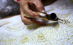 Demikianlah pembahasan tentang bahan pembuatan batik tulis yang harus ada dari masbidin.net semoga bisa bermanfaat bagi masbidin khususnya dan para pembaca umumnya. Materi Seni Batik Pengertian Sejarah Jenis Motif Dan Contoh