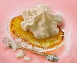 Postre Pina Flambeada Con Crema Delicioso Food Desserts Pastry Desserts