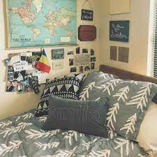 20 Cozy Dorm Room Ideas To Snuggle Up To Dorm Room Themes Travel Room Decor Travel Themed Bedroom