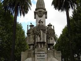 Uma bandeira de guerra é uma bandeira, tipicamente usada por territórios soberanos, hasteada por forças militares. Jardim Da Avenida Sa Da Bandeira Coimbra