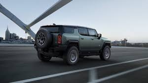 As for the 2022 gmc hummer ev suv, expect a shorter wheelbase with a similar cabin design. Der New Hummer Suv Ev Sieht Tatsachlich Aus Wie Ein Hummer Ab 80 000 Us Dollar Review Geek