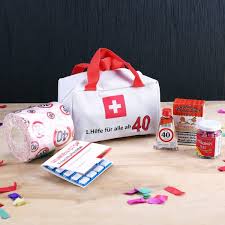 Sie denkt, wie hässlich sie ist, mit all diesen falten. Erste Hilfe Tasche 18 1 Geburtstag Lustige Geschenke Geschenkidee Verpackung