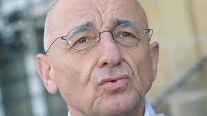 In der maskenaffäre der union wird nun auch gegen bayerns ehemaligen justizminister alfred sauter. Mbnxbr4kj Heam