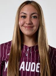 Bella Escobar's Instagram, Twitter & Facebook