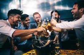 Wie alkohol wirkt, hängt sehr stark von der menge ab, die jemand trinkt. Aspirin Alkohol Gefahrlich Dieser Fehler Konnte Todlich Enden Business Insider