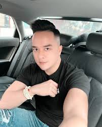 Mới đây, hàng xóm của hồ ngọc hà, cao thái sơn gây chú ý khi khoe biệt thự mới tậu. Cao Thai SÆ¡n Benh Vá»±c Ngá»c Trinh Khi Bá»‹ Nathan Lee Ä'Æ°a Báº±ng Chá»©ng Sá»'ng áº£o