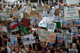 Selon les données du site fridayforfuture.org, on note au total plus de 200 rassemblements de jeunes prévus à travers le pays ce vendredi : Greve Mondiale Des Jeunes Pour Le Climat Deuxieme Edition