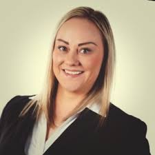 👉I'M ON A MISSION TO NORMALISE WOMEN WEARING THE SAME OUTFIT AGAIN, AND  AGAIN AND AGAIN ... Until recently, posting