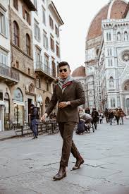 Think you can't wear a boot with no laces with a suit? Wearing A Suit With Chelsea Boots Gucci Essentials In Florence Levitate Style