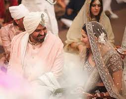 Jun 10, 2021 · raj kundra has been married twice. Harman Baweja And Sasha Ramchandani Get Married In Gurudwara Shilpa Shetty Raj Kundra Share Anand Karaj Videos Bollywood News Bollywood Hungama