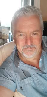 What is the history of the abandoned pool in Victoria, BC?