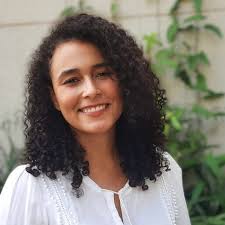 Iris Teixeira's Instagram, Twitter & Facebook