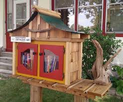 Jennifer Pennington St Paul Mn This Little Free Library Was Designed And Built By My Dad Walter Schultz Little Free Libraries Free Library Little Library