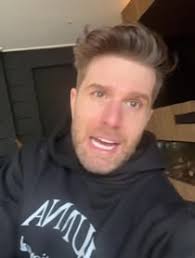 Joel Dommett