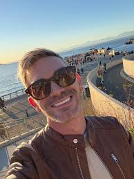 Everyone keep my friend Taylor Keever Vanoy and her husband Anthony in your  thoughts. He was injured in an accident this morning and is being  hospitalized at wake forest. 🙏🏻