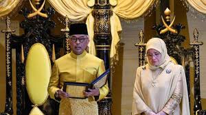 Memandangkan malaysia mengamalkan sistem raja berpelembagaan. Sultan Abdullah Jadi Yang Di Pertuan Agong Malaysia Yang Baru