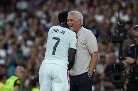 Mourinho Regresa Al Bernabéu Y Revive Recuerdos De Una Era Inolvidable