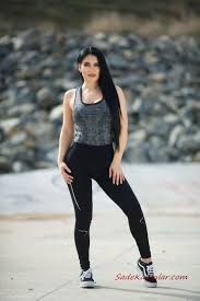 2020 Bayan Spor Tayt Kombinleri Siyah Tayt Gri Bluz Siyah Deri Ceket Postal Bot Kiyafet Kombinleri Yoga Leggings Siyah Tayt Moda Trendleri