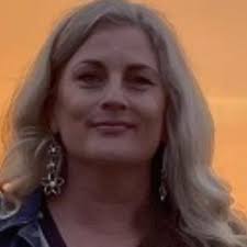 SKINPLICITY by Lois-Anne updated their cover photo.