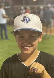 Gavin Leon's Instagram, Twitter & Facebook