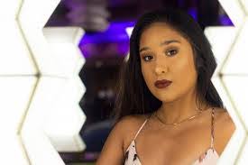 Zuli Sanchez's Instagram, Twitter & Facebook