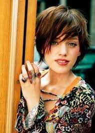 15 Kurze Shaggy Bob Frisuren Frisuren Gram 2018 Shaggy Frisuren Pflegeleichte Frisuren Ubergangsfrisuren