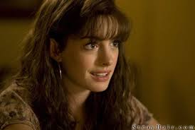 Many ladies have fancy long curly hair like anne hathaway and i agree, this kind of hairstyle looks amazing. Anne Hathaway In One Day Strayhair