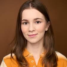 Grace Arnett's Instagram, Twitter & Facebook