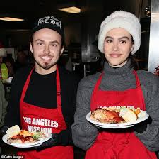 Sofia richie memilih untuk memutuskan hubungan dengan amelia hamlin dan keluarganya. Sofia Richie Unfollows Amelia Hamlin After Feeling Betrayed Over Scott Disick Romance Daily Mail Online