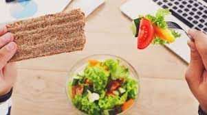 Gli alimenti naturalmente privi di glutine (non devono essere miscelati con altri ingredienti e non devono contenere aromi, vitamine, additivi…) sono i seguenti: Prodotti Senza Lievito La Lista Di Alimenti