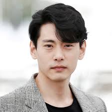 With a full head of hair like this, there is a lot of room for hair experiments. Top 30 Trendy Asian Men Hairstyles 2020