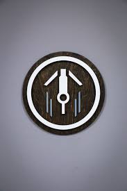 Apex Legends Pathfinder Grappling Hook Icon Panel Wall Art Etsy Geek Decor Computer Geek Gifts Gold Leaf Decor