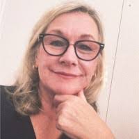 Anna Kummer's Instagram, Twitter & Facebook