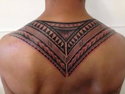This back tattoo totally blew our minds when we saw it. A Collection Of Polynesian Tattoo Designs This Showcase Includes Sketches For Artists And Example Pictu Polynesian Tattoo Designs Hawaiian Tattoo Maori Tattoo