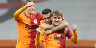 Futbol kariyerine 2011 yılında gölcükspor ile başlamıştır. Karanlik Odatv Nin Kerem Akturkoglu Haberi Tepki Cekti